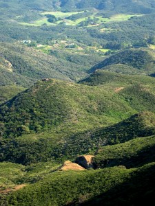 First split rock along BB Trail near Triunfo Peak