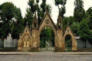 lychakiv-cemetery-1